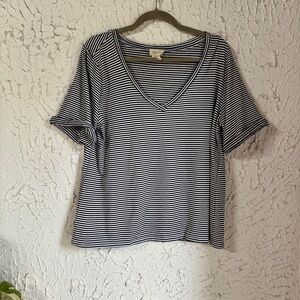 Andrea Jovine Black and White Striped V-Neck Tee